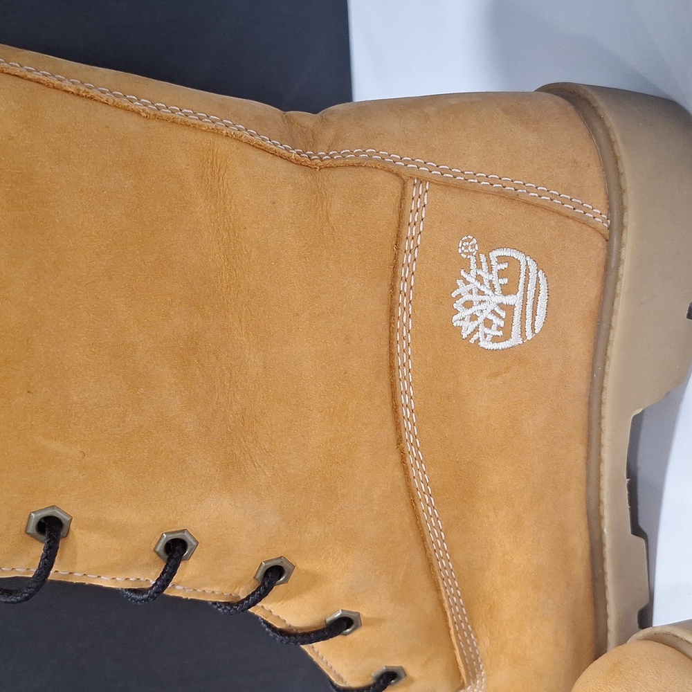 Women's Timberland Fur-Trim Boots- Size 5.5 - Picture 9 of 15